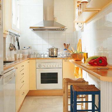 дизайн узкой маленькой кухни – фото