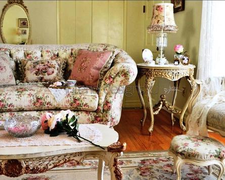 обивка дивана с цветочным орнаментом