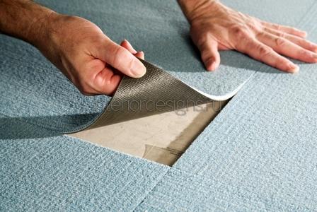 укладка ковровой плитки