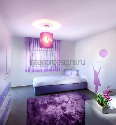интерьер фиолетовой спальни