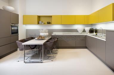 желтый цвет на кухне