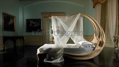Необычная кровать с балдахином