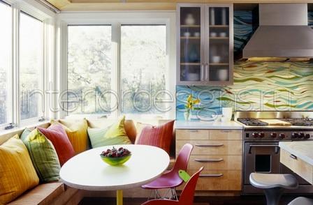 Дизайн кухни с диваном: 40 модных идей